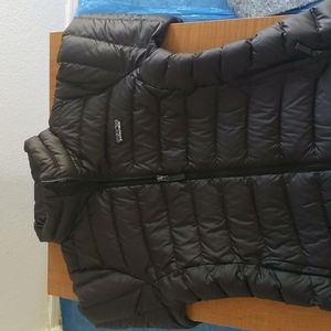 Black patagonia puffer jacket in perfect condition
